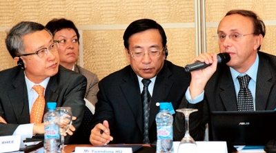 Глава офиса ЮНИДО в Ю. Корее г-н Рее [Soo Taek RHEE], Глава офиса ЮНИДО в Китае г-н Ху [Yuadong Hu], международный эксперт ЮНИДО г-н Кондорелли [Fabrizio Condorelli]