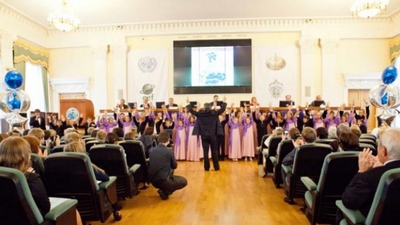 Детский хор открыл торжественную церемонию неофициальным гимном Дня охраны озонового слоя в Российской Федерации – песней «Спасём наш мир»