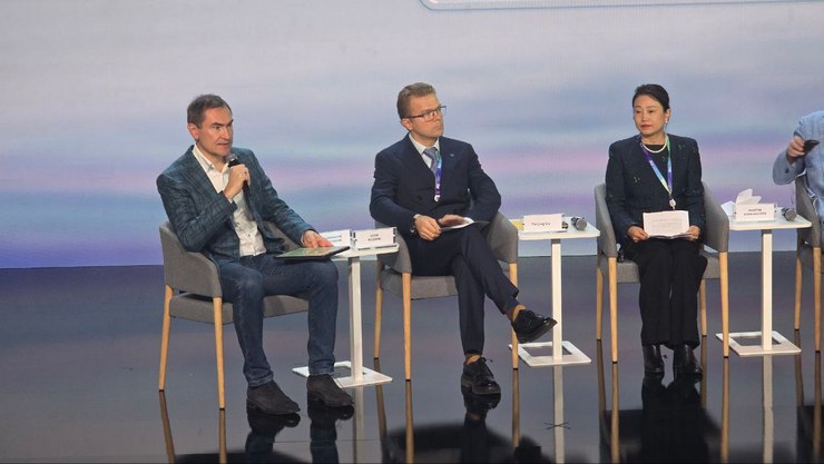 Сбер и ЮНИДО запустили международную платформу для обмена кейсами ИИ в странах БРИКС+ и их партнерах - AI success hub Сбер и ЮНИДО запустили международную платформу для обмена кейсами ИИ в странах БРИКС+ и их партнерах - AI success hub