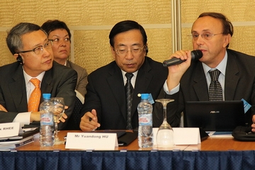 Глава офиса ЮНИДО в Ю. Корее г-н Рее (Soo Taek RHEE), Глава офиса ЮНИДО в Китае г-н Ху (Yuadong Hu), международный эксперт ЮНИДО г-н Кондорелли (Fabrizio Condorelli)